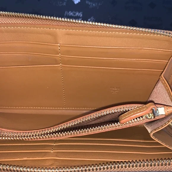 MCM cognac wallet - Picture 2 of 8
